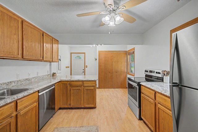 6729 52nd Avenue N, Crystal, MN 55428