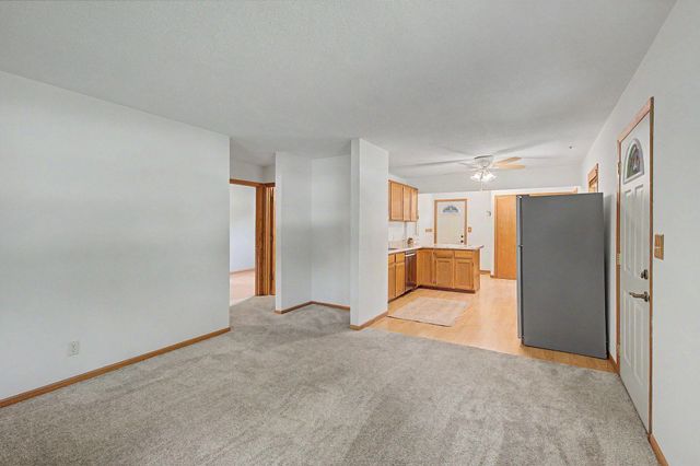 6729 52nd Avenue N, Crystal, MN 55428