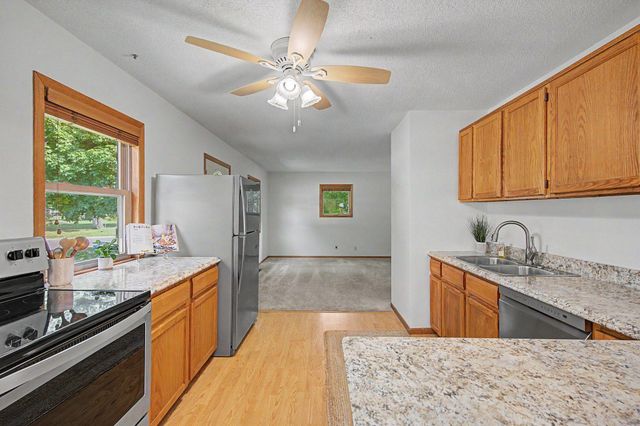 6729 52nd Avenue N, Crystal, MN 55428