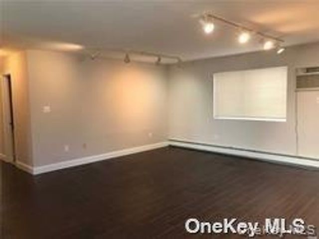 558 Lincoln Boulevard, Long Beach, NY 11561