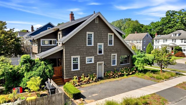 111 Greenacre Avenue, Longmeadow, MA 01106