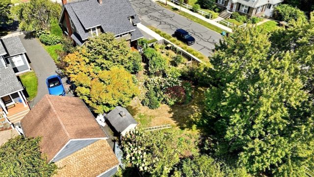 111 Greenacre Avenue, Longmeadow, MA 01106