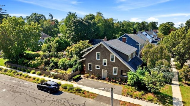 111 Greenacre Avenue, Longmeadow, MA 01106