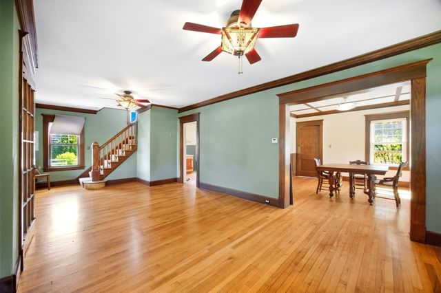 111 Greenacre Avenue, Longmeadow, MA 01106