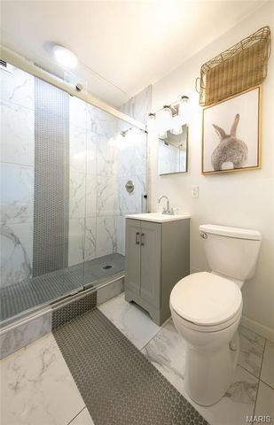 4466 W Pine Boulevard 8E, St Louis, MO 63108