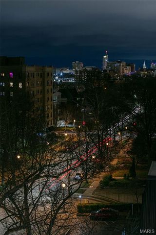 4466 W Pine Boulevard 8E, St Louis, MO 63108