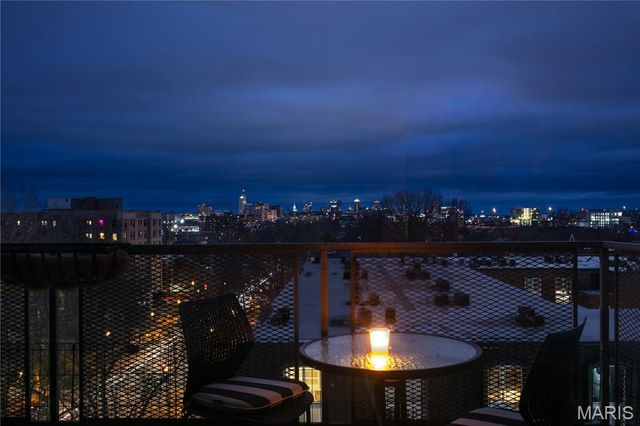 4466 W Pine Boulevard 8E, St Louis, MO 63108