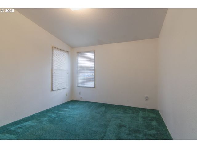 3396 LAKE VANESSA Cir Nw, Salem, OR 97304