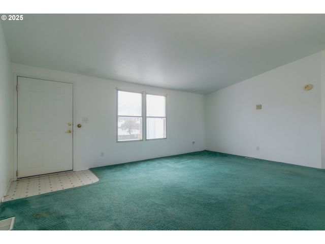 3396 LAKE VANESSA Cir Nw, Salem, OR 97304