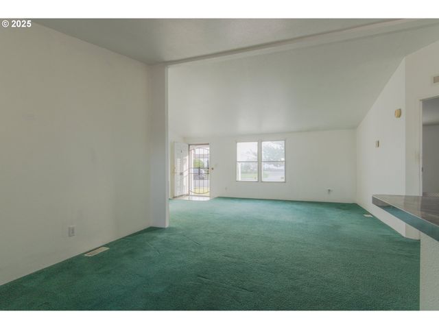 3396 LAKE VANESSA Cir Nw, Salem, OR 97304