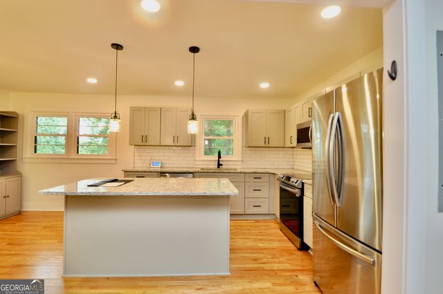 225 Sherwood Drive, Athens, GA 30606