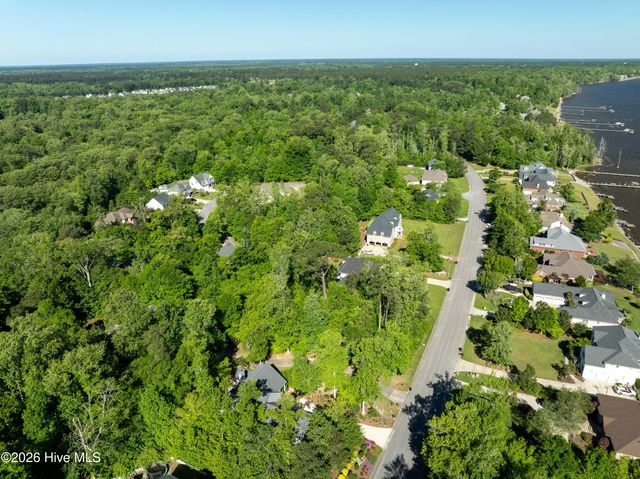 508 Neuse Harbour Boulevard, New Bern, NC 28560