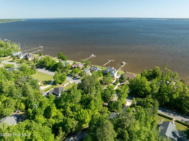 508 Neuse Harbour Boulevard, New Bern, NC 28560