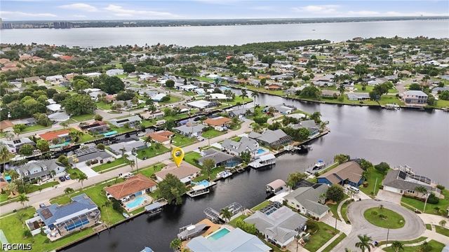 4557 Gulf AVE, North Fort Myers, FL 33903