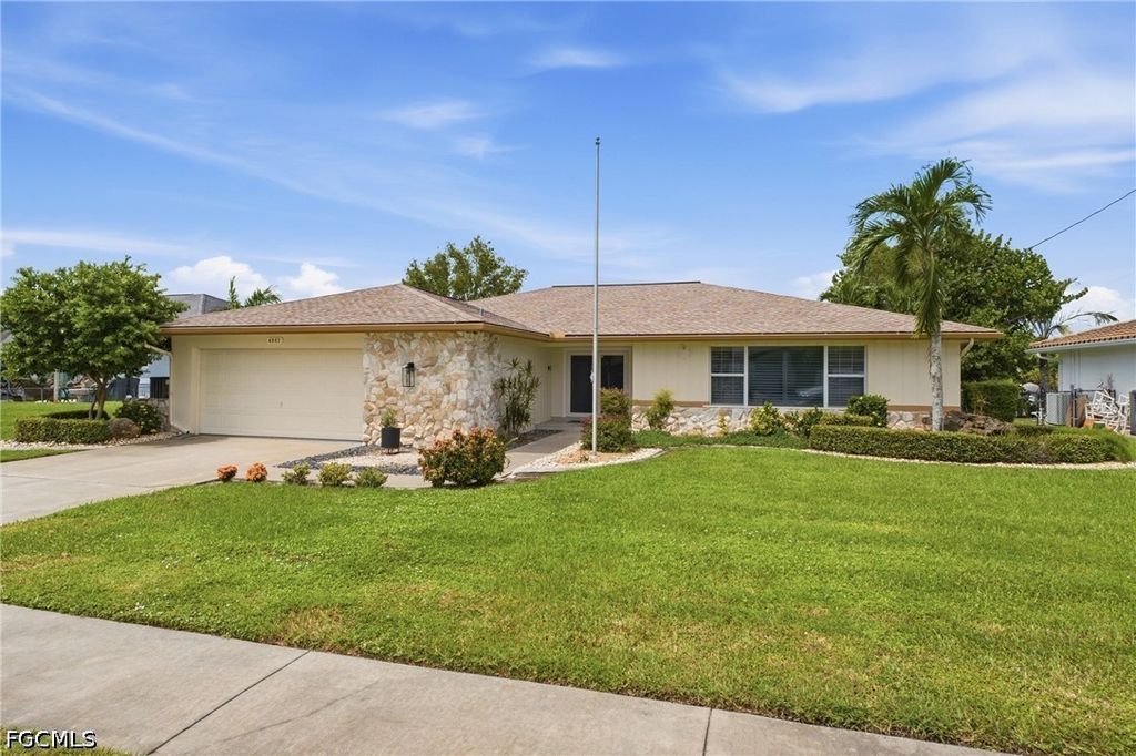 4557 Gulf AVE, North Fort Myers, FL 33903
