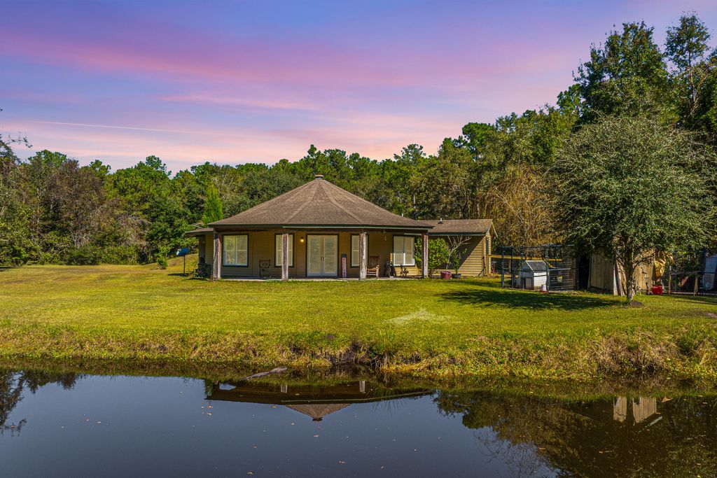 2718 S Hampton Road, Huger, SC 29450