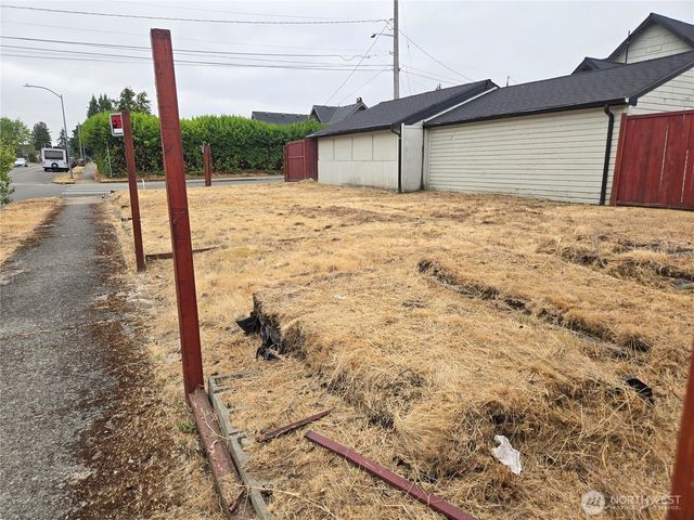 3251 S 58th, Tacoma, WA 98409
