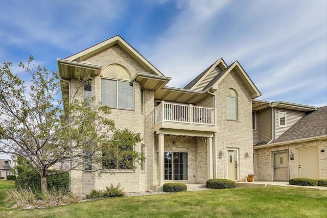 7136 Parkside LANE #122, Mount Pleasant, WI 53406