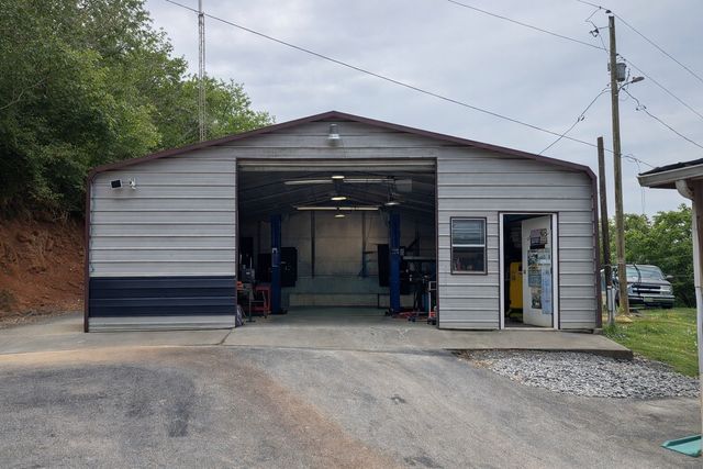 182 Rogers Ln, Birchwood, TN 37308