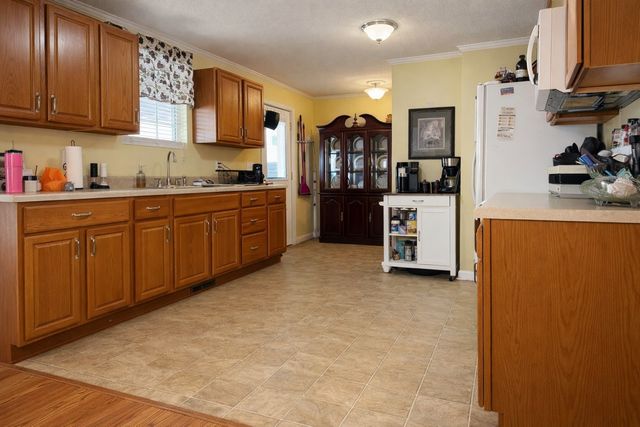 182 Rogers Ln, Birchwood, TN 37308