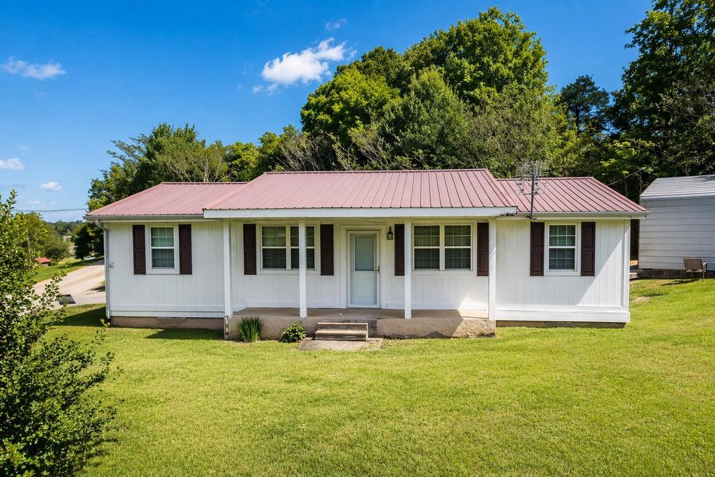 182 Rogers Ln, Birchwood, TN 37308
