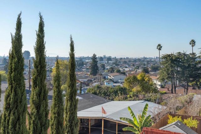 15675 Liberty Street, San Leandro, CA 94578