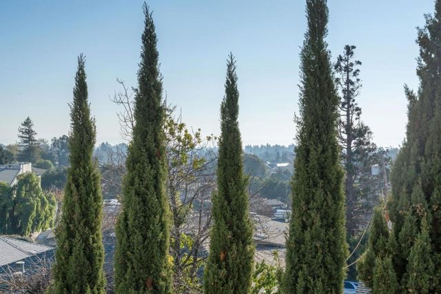 15675 Liberty Street, San Leandro, CA 94578