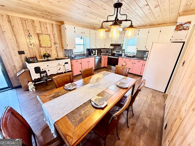 247 Jim Hendrix Lane, Claxton, GA 30417