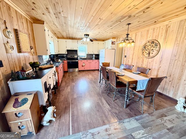 247 Jim Hendrix Lane, Claxton, GA 30417