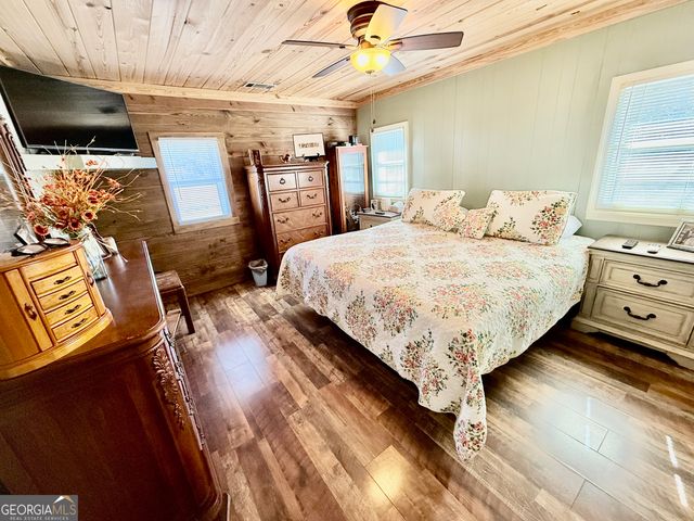 247 Jim Hendrix Lane, Claxton, GA 30417