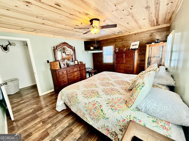 247 Jim Hendrix Lane, Claxton, GA 30417