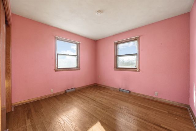 1010 Eastern Drive, Cedar Rapids, IA 52403