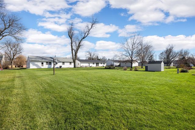 1010 Eastern Drive, Cedar Rapids, IA 52403