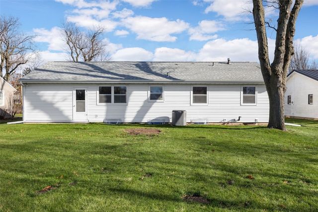 1010 Eastern Drive, Cedar Rapids, IA 52403