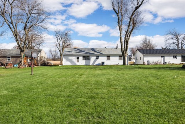 1010 Eastern Drive, Cedar Rapids, IA 52403