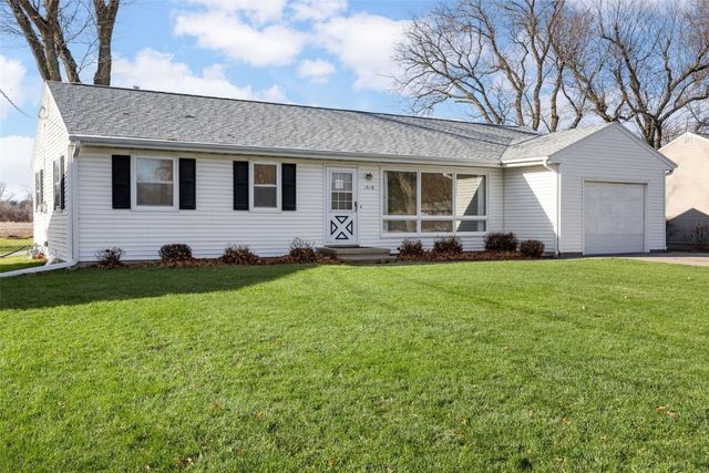 1010 Eastern Drive, Cedar Rapids, IA 52403