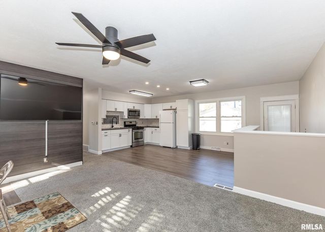 1430 4TH Street, Camanche, IA 52730