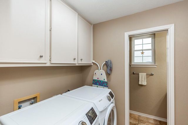 7615 Colonial Drive, Beaumont, TX 77707