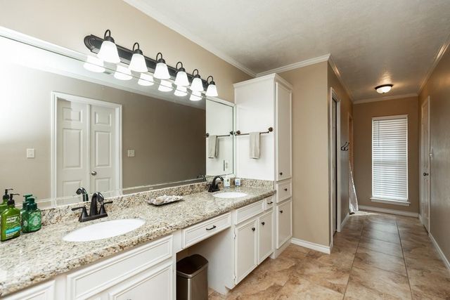 7615 Colonial Drive, Beaumont, TX 77707