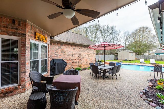 7615 Colonial Drive, Beaumont, TX 77707