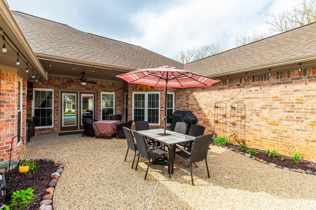 7615 Colonial Drive, Beaumont, TX 77707