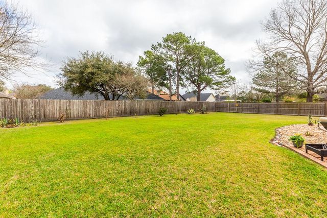 7615 Colonial Drive, Beaumont, TX 77707