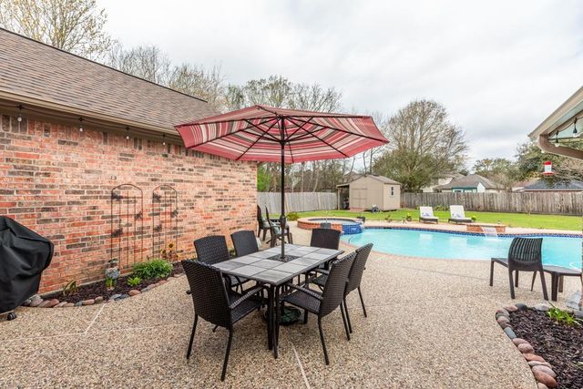 7615 Colonial Drive, Beaumont, TX 77707