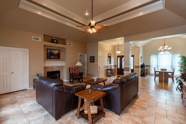 7615 Colonial Drive, Beaumont, TX 77707