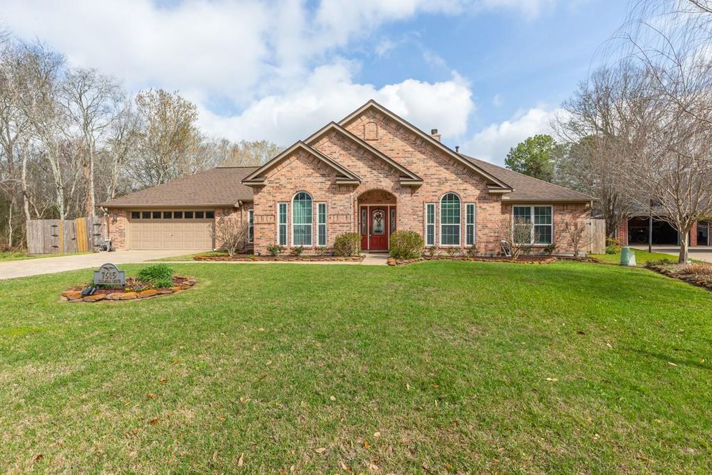 7615 Colonial Drive, Beaumont, TX 77707