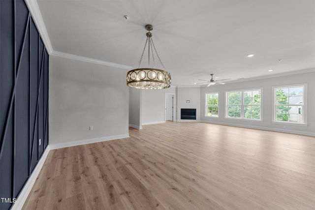 1600 Gathering Park Circle 201, Cary, NC 27519