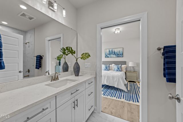 1600 Gathering Park Circle 201, Cary, NC 27519