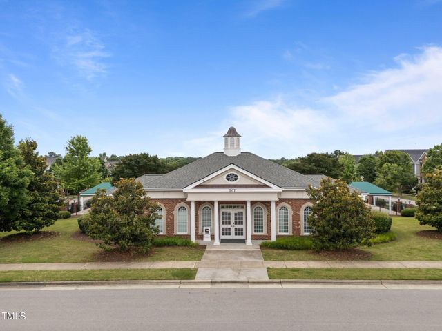 1600 Gathering Park Circle 201, Cary, NC 27519