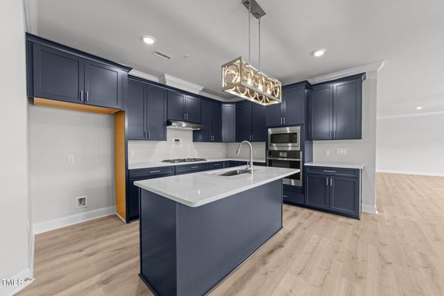 1600 Gathering Park Circle 201, Cary, NC 27519