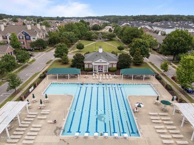 1600 Gathering Park Circle 201, Cary, NC 27519